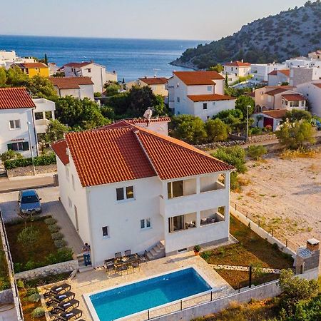 Holiday Home Mb Ражань Экстерьер фото