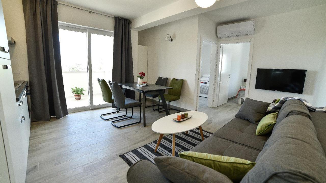 Holiday Home Mb Ражань Экстерьер фото