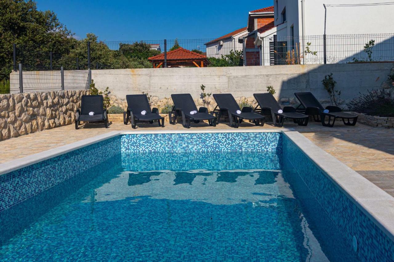 Holiday Home Mb Ражань Экстерьер фото